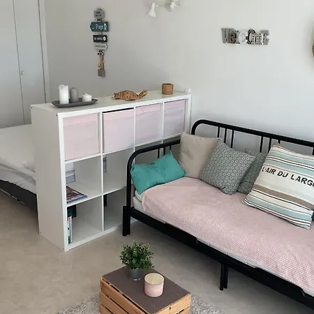 Beautiful Studio Of 27 M Very Bright Saint-Raphaël